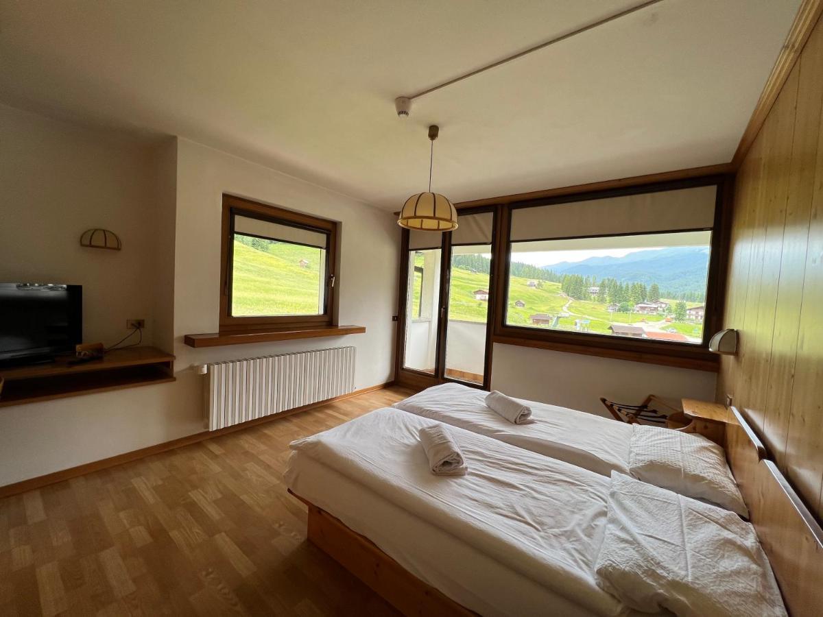Hotel D'La Varda Di Topran D'Agata Paolo &C Sas 파돌라 외부 사진