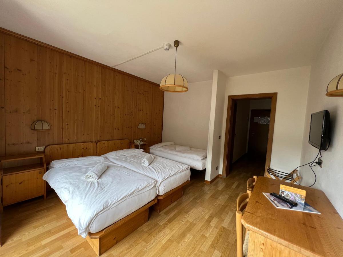 Hotel D'La Varda Di Topran D'Agata Paolo &C Sas 파돌라 객실 사진