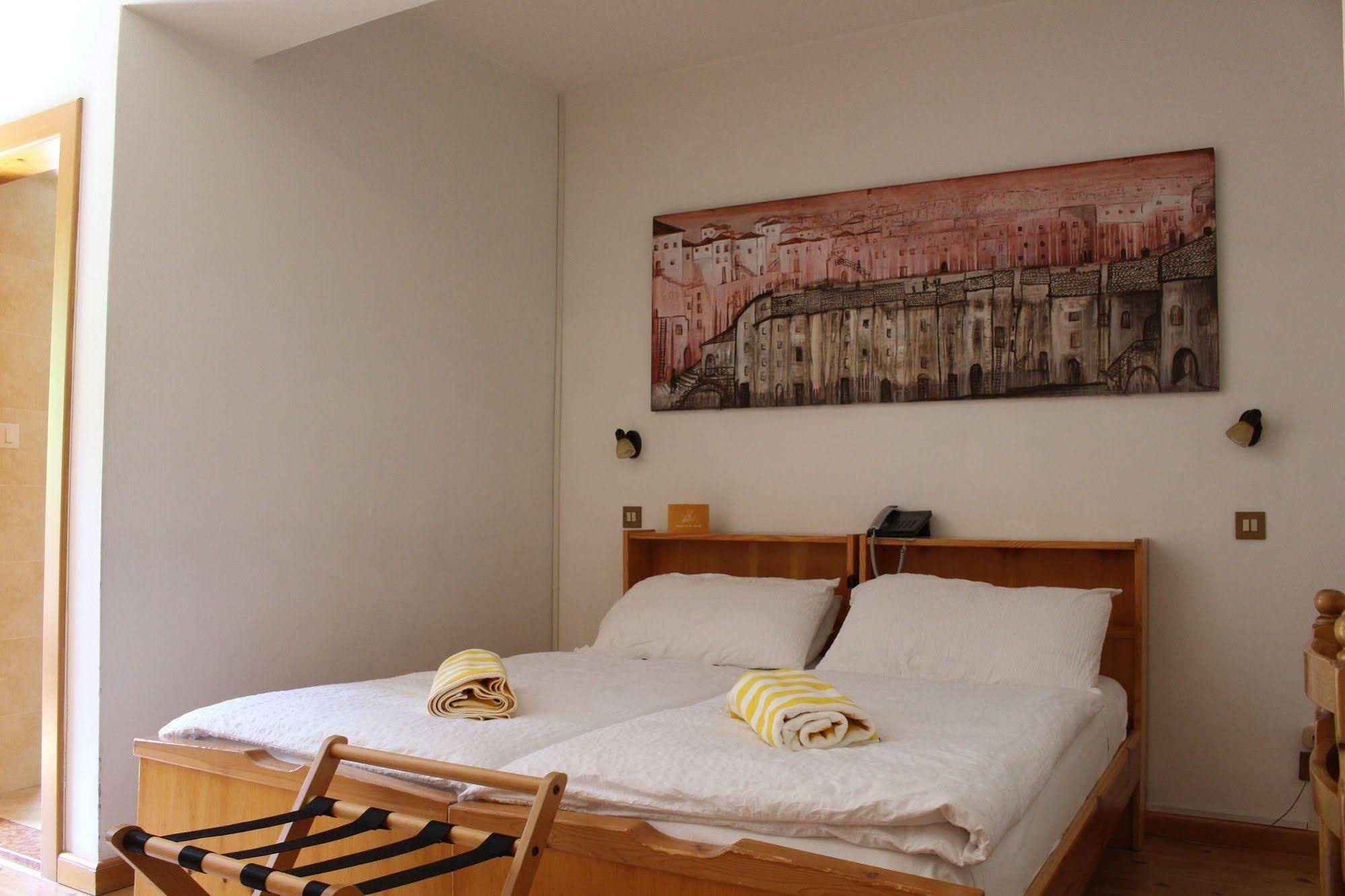 Hotel D'La Varda Di Topran D'Agata Paolo &C Sas 파돌라 외부 사진