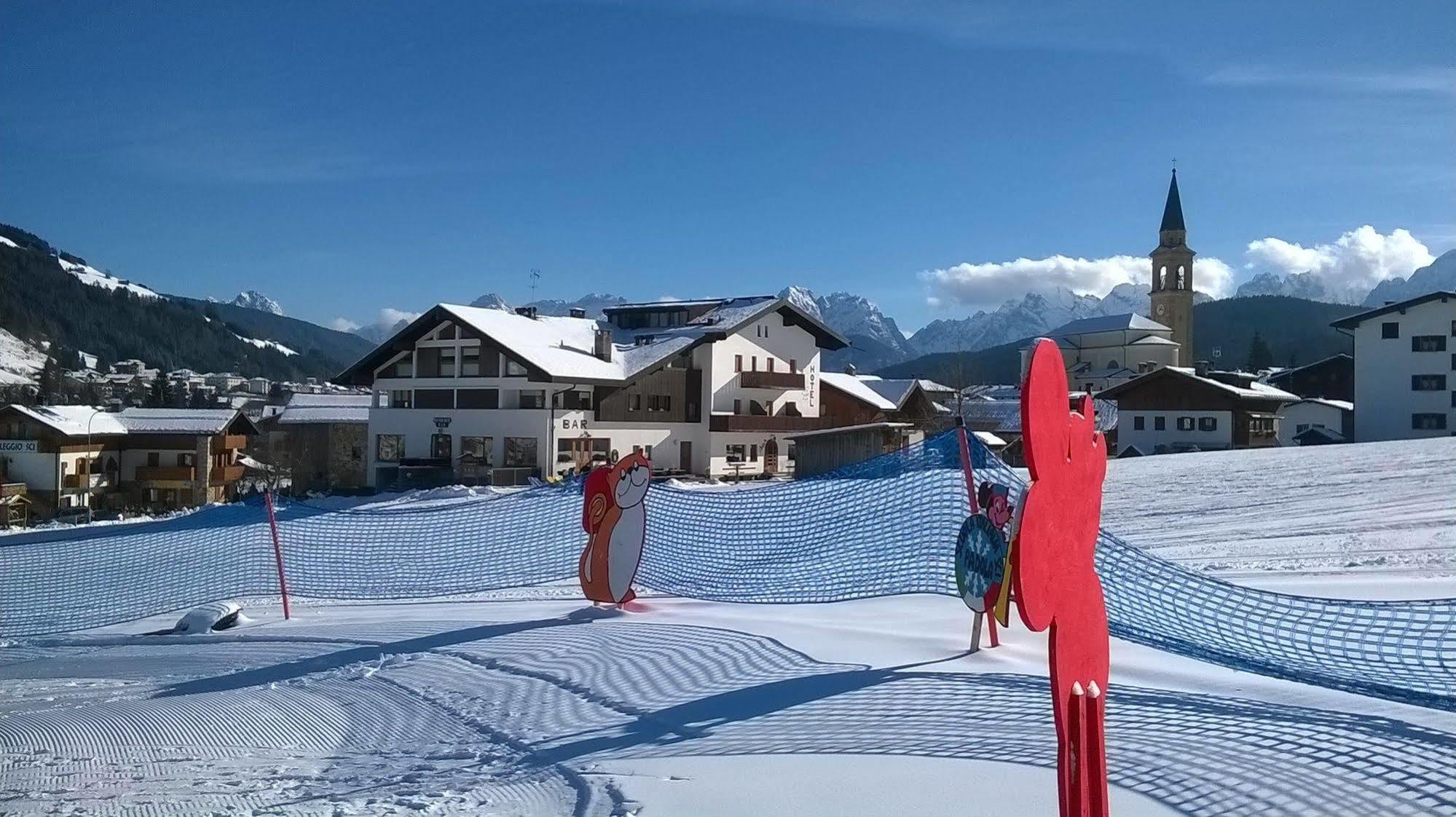 Hotel D'La Varda Di Topran D'Agata Paolo &C Sas 파돌라 외부 사진